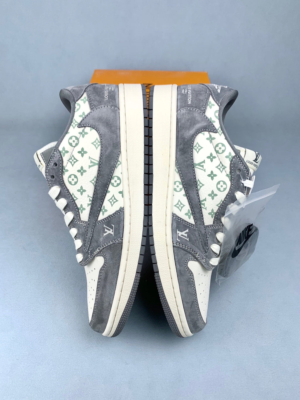 Air Jordan 1 Low LV Collaboration White/Grey Unisex Sneakers SJ2068-261